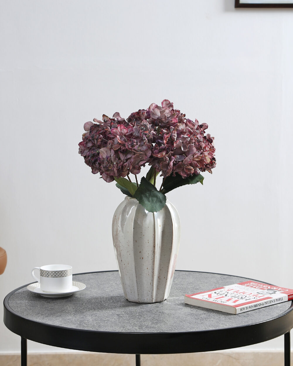 Fourwalls Beautiful Autumn Hydrangea Bunch (40 cm Tall, 5 Heads, Purple)