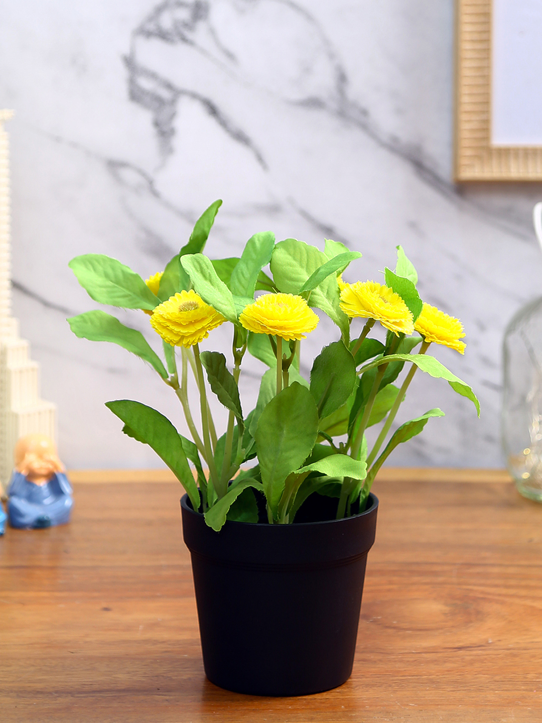 Fourwalls Artificial Daisy Plant in Plastic Pot (25 cm Tall)